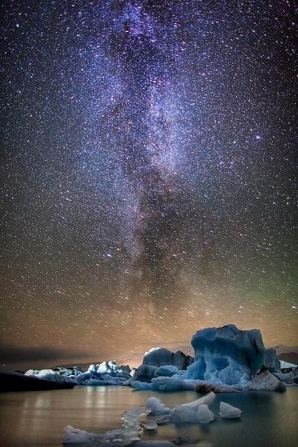 kaitlyncardinal's tweet photo. “@ThatsEarth: Iceland under The Milky Way. http://t.co/1IJ6RAz7jB”  @allykat_6