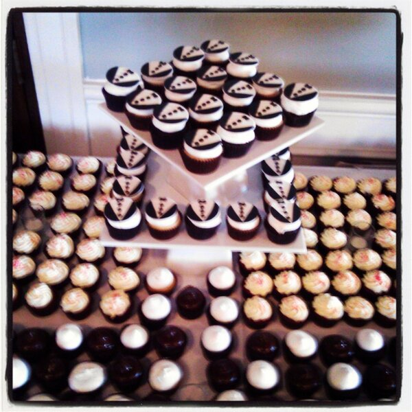 Smallcakes Cupcakery and Creamery tweet media