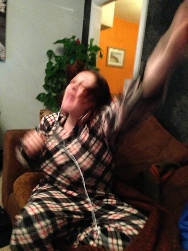 stuartybee's tweet image. The new earphones that come with iphone 5 are amazing..... As you can see