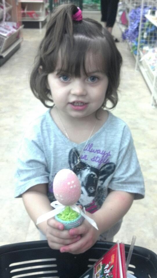 Nicole_fokos's tweet photo. 🐢 already picking out #easterstuff🐇 http://t.co/8wY4Twzq2s