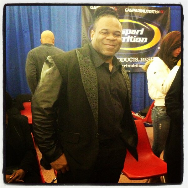 VitaminShoppe's tweet photo. Look who is backstage with us @KaiGreene #kaigreene @ArnoldSports #asf2013 #arnold2013vs #arnoldclassic http://t.co/NJPXqdxv06