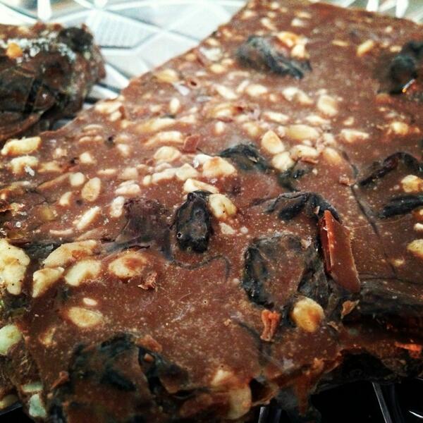 ExploreRaw's tweet image. Raw chocolate IS GOOD FOR YOI!! I love cacao. And I adore my raw choc slab. Bring it on!! #raw #cacao #chocolate