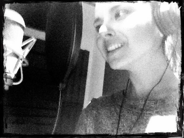 Bueno aquí estoy de domingo grabando !!! Esto suena!!!