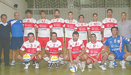 DepMoronVoley's tweet photo. Hay equipó!!! http://t.co/nIkinduxTq