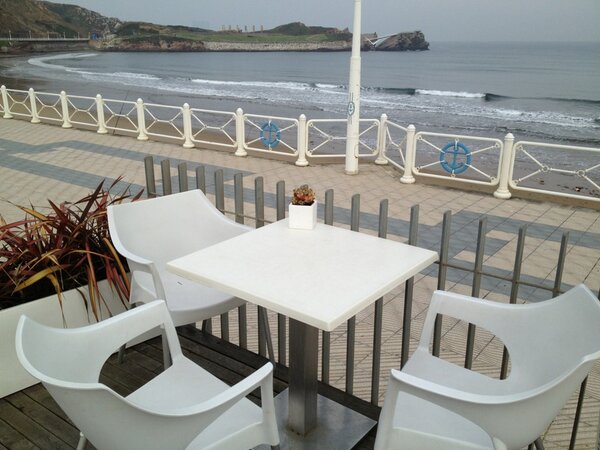 Cuando decimos a un paso de la playa,no estamos exagerando... #salinas #beach