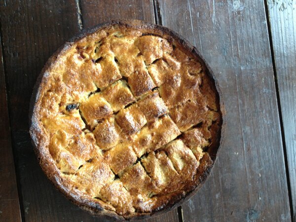 L_Valiente's tweet photo. Mmmm homemade #applepie http://t.co/pEhZsoWT3V