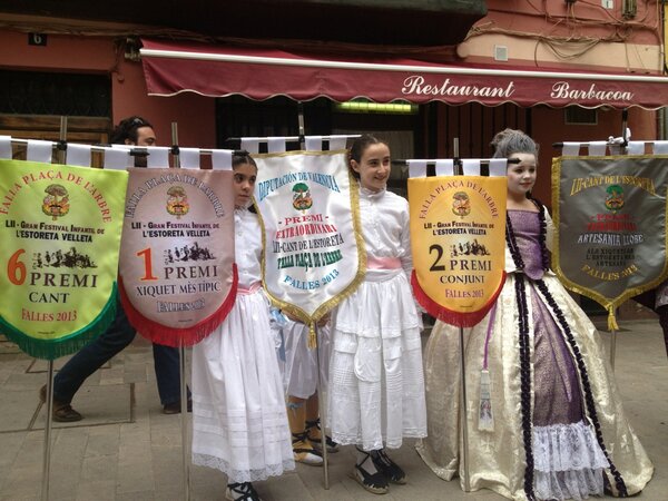 cochera21's tweet photo. A topeeee http://t.co/V1v0SYCzr7