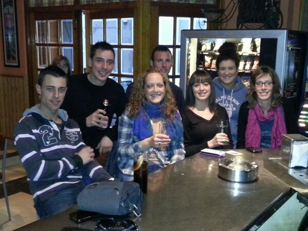 sudeuga's tweet photo. #cervezasvanessa aki estamos! http://t.co/Ch1uRgJTFW