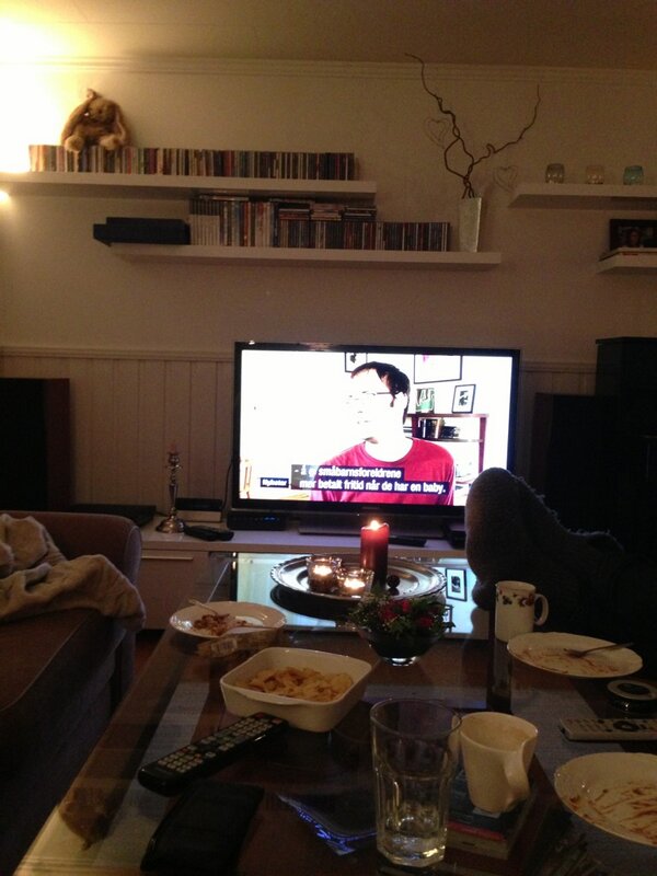 AEvenap's tweet photo. Koooselig hjemmebesøk hos herr og fru  kåven http://t.co/Pzw1HHPT5P