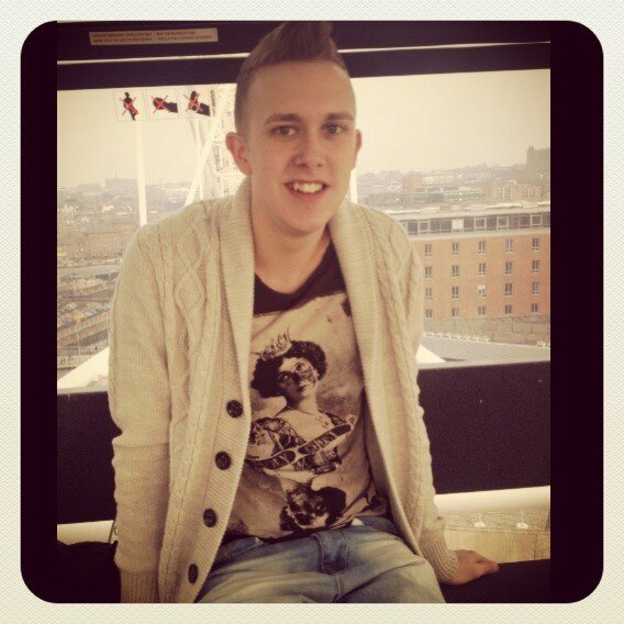 Joefusindeed's tweet photo. Me on the Liverpool wheel! http://t.co/8ExVfPKp14