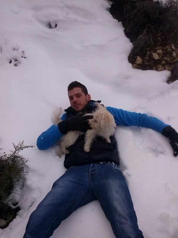 Tbl_13's tweet photo. En la nieve con mis dos amores @Ivan_LG_13 y #blanki# http://t.co/VleFWU6s2n