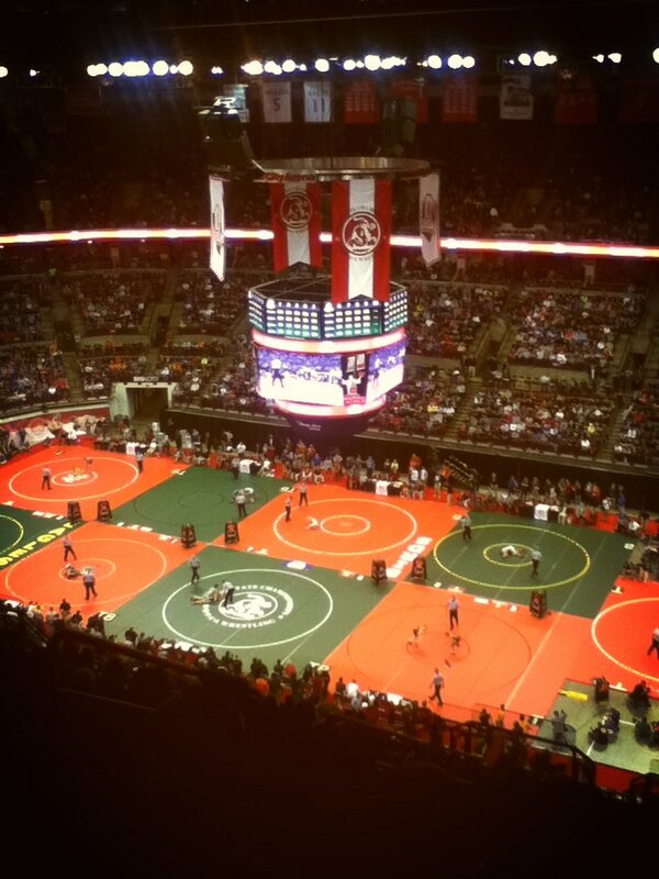 StatinItUp's tweet photo. congrats to all the wrestlers that made it to states and who placed😊👍 http://t.co/mcDyEuj13q