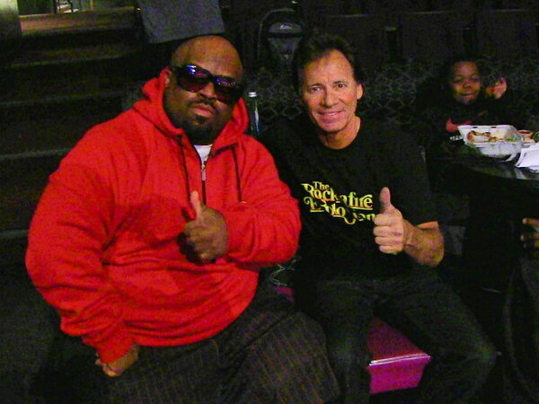 rockafire's tweet photo. #AaronFechter and #CeeLoGreen during break at #Loberace as #Rockafire backs up Cee Lo for #F_You! http://t.co/ateRq5WpIq