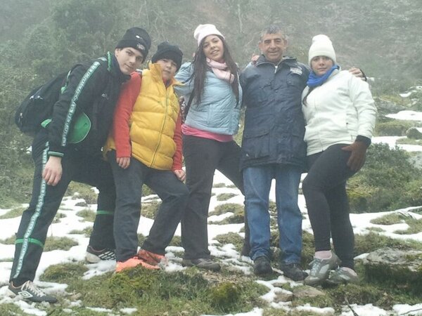 JenniferR291's tweet photo. Con @ivanbarba0204 , @CynthyaRB  , #samu y #mipapa !! en la Sierra de las Nieves :D http://t.co/hJeaEeCLPF