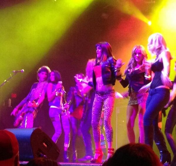 ModelCandiceM's tweet photo. On stage with @Steel_Panther @MichaelStarrr #hob #vegas http://t.co/c8Olggz7QZ