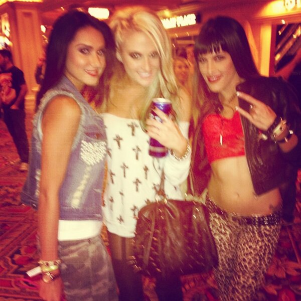 ModelCandiceM's tweet photo. One more. With Heidi Spencer of #butcherbabies #vegas http://t.co/IT15K8cSyh