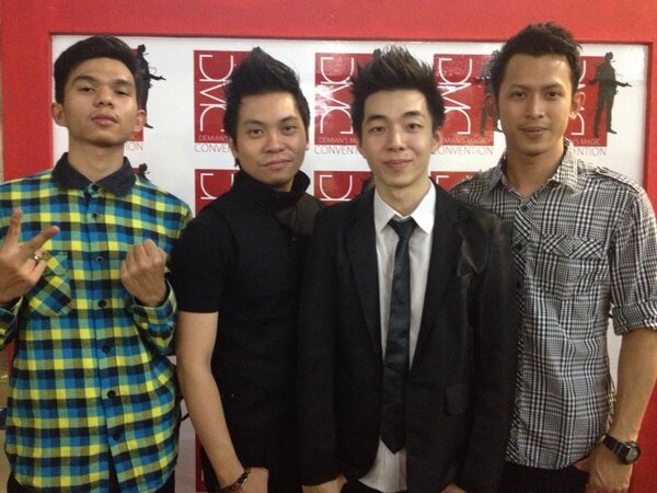DMConvention's tweet photo. Mejeng di photobooth @DFour_Magic #DMC
@eLNemo_ @v_constantine @Peter_5 @NeuTakashi http://t.co/NhI1u6S8lD