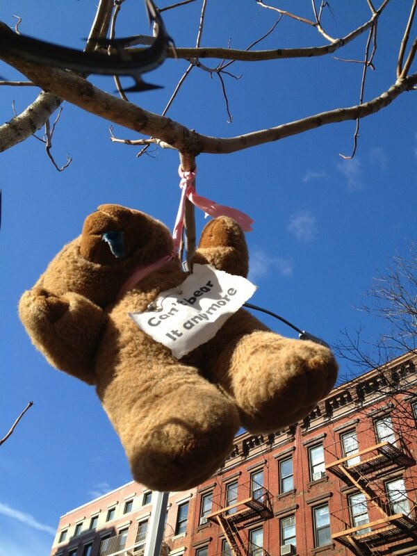 RealBusCat's tweet photo. i feel u bro #nyc http://t.co/FC9ZN6rKNS