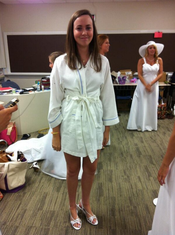 largemarge012's tweet photo. hbd you fine piece of meat @audbernish http://t.co/2K8Gf8tg9z