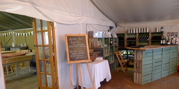 Petitespoons's tweet photo. @yealands Spot the Yealands Pinot Box at River Cottage HQ in Dorset over the weekend! http://t.co/sRy09x33QN