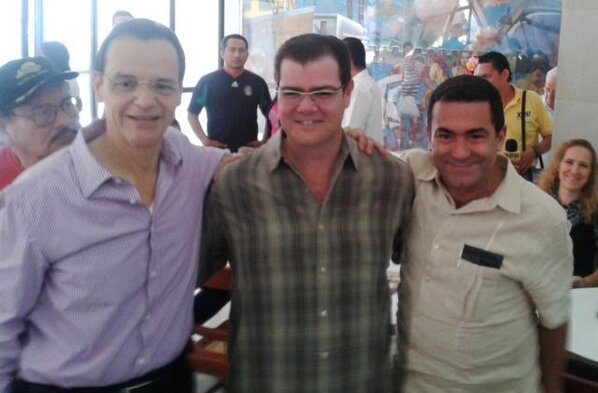 RamonPooAlcalde's tweet photo. La #política es diálogo y acuerdo con respeto y cordura; basta ya de todo lo contrario a ello. #Veracruz es primero! http://t.co/V0ZSvLZB1W