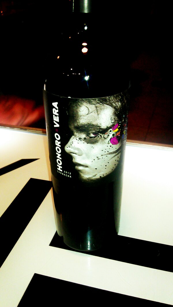 Bebola2012's tweet photo. Ven a probar Honoro Vera, el vino de la cena de gala de los Oscar http://t.co/xyzrvFSQV7