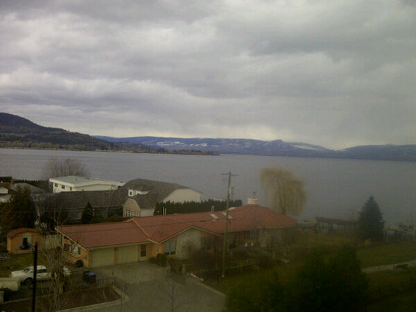 AZinYYC's tweet photo. Hey Kelowna! You're looking good! #thecove #okanagan http://t.co/5jHSwH9h04