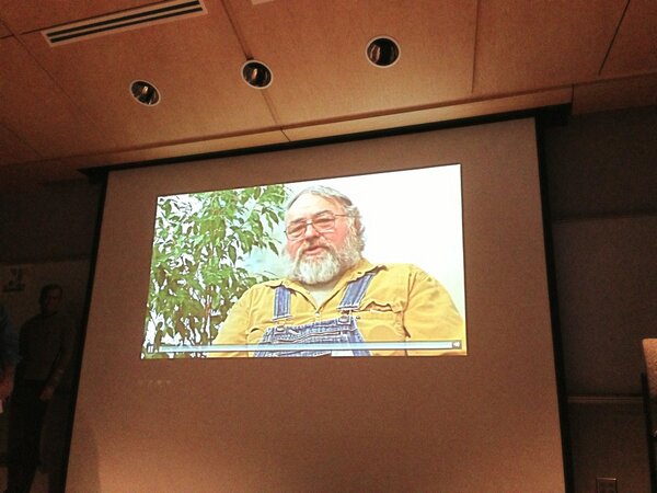 swspokane's tweet photo. John Henry inventor of @StinkyJohns #StartupWeekend #Spokane #SpoSW http://t.co/Yn77rgCObJ