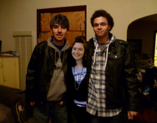 AnsweringDaCall's tweet photo. Me, my twin bro Tanner, and our big bro Jake aka @Dan_Dub33 who just turned 23! http://t.co/A8rmo1poEu