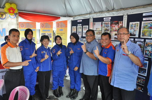 JPAMLMS's tweet photo. @PPANPerak @ppadlms @dbu9877 @PPADKINTA @hero_sempoi Pameran Jpam di Karnival Koperasi Malaysia anjuran SKM http://t.co/6KbdOuFKMa