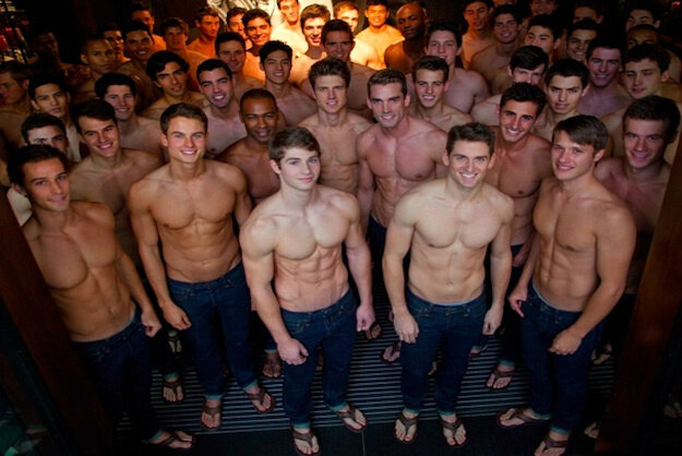 Casting abercrombie top