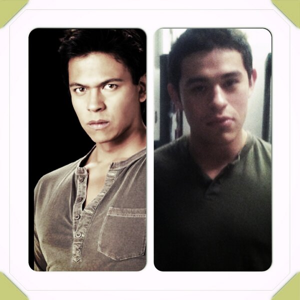 JuanWilsonGomez's tweet image. So gabes parents said i look like this nigga right here hahaha #twilight #samuley We have the same body type!! Hahah