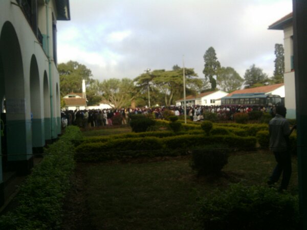 As people continue to stream in #nairobiprimary #KenyaDecides