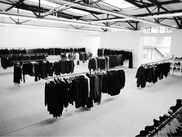 ilohshix's tweet photo. if money can't buy happiness, you are shopping in the wrong store. http://t.co/h7nU5dP1uU