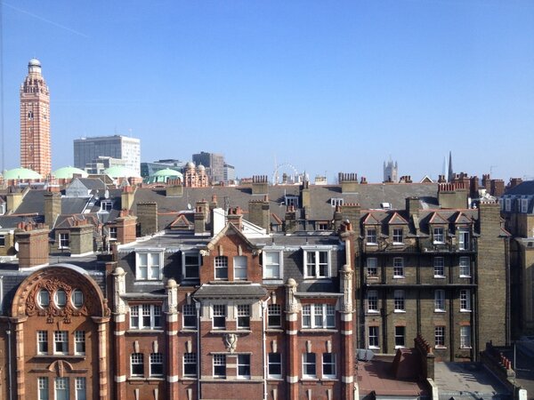 ishii_mit's tweet image. 【到着】got to Victoria, London.  Rehearsing for my talk tomorrow at #TechFrontiers ▶ bit.ly/ViYGDJ