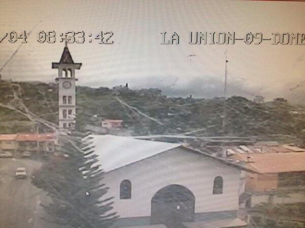 elmercurioec's tweet image. "@ECU911Austro: Extraviados: Nublado en Sta. Isabel salió aeropolicial GIR @bomberos, no existe contacto visual FF http://t.co/nUN2iHOOh0"