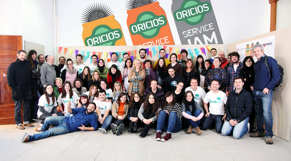 OriciosServiceJ's tweet photo. ¡Foto de familia del Oricios Service Jam! #GSJ13 http://t.co/iIBZHxDWxq