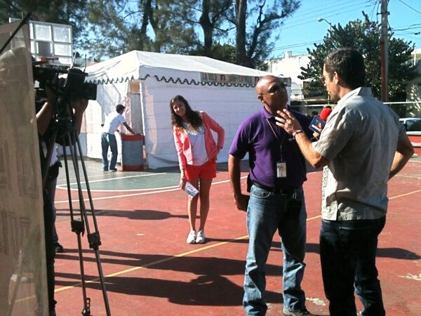 Geor_Ramos's tweet photo. Entrevistas,y mas entrevistas con nuestro cotizado @lukinialejandro #veracruz #casting @IslaReality (yo de colada) http://t.co/dPFRXbEyOr