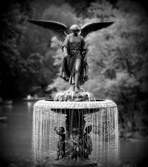 AndrewTepper's tweet photo. The Fountain @ CP http://t.co/JvHnXAlFDV