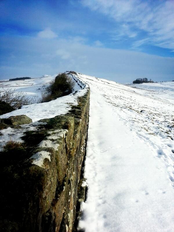 BroomleyGrange's tweet photo. The Roman Wall in Northumberland, is such a great place in snow, rain or sun. Well worth a visit. @NorthumberlndNP http://t.co/gI5xc4Thpf
