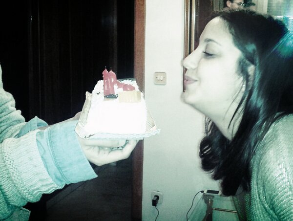 Maria_capita's tweet photo. Cumpliendo añitos junto a mis niñ@s @YumaraLs , @albalaramoreno , @Juanma_GJ y @XavieraDR25 .Gracias xic@s os quiero http://t.co/EDDnMn3sxn