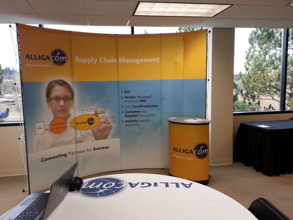 sipd's tweet photo. @Alligacom et @sipd au lancement de #Acumatica4 http://t.co/QPIhEegoZy
