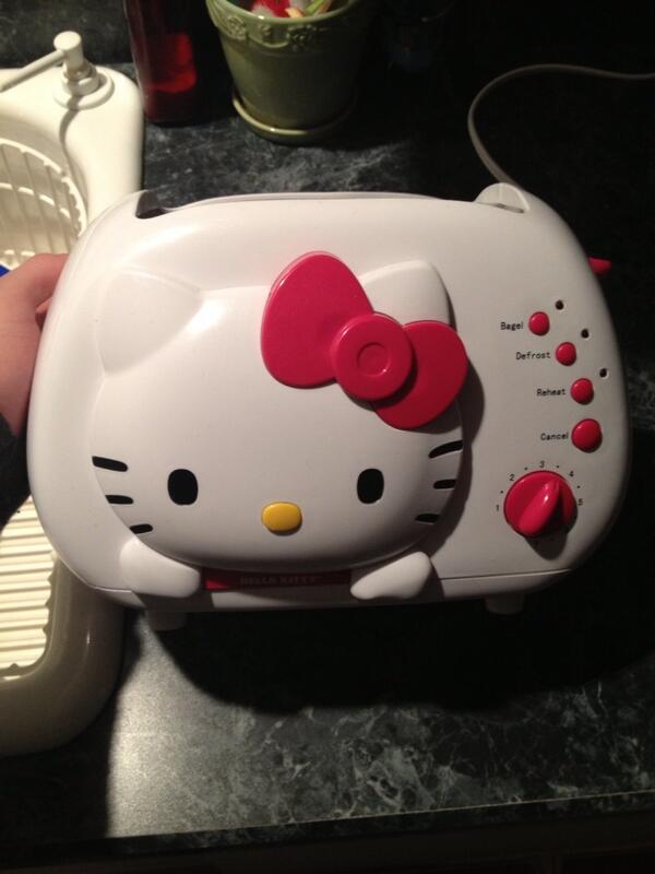 AdamAwes10K's tweet image. Came home to see this quality purchase my mom made #facemeetpalm #asianmomprobs