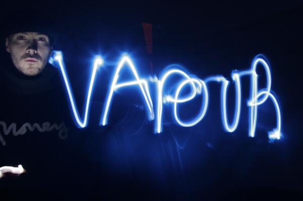 Twitchitup's tweet image. #LightWriting at @OriginalVapour&apos;s House #Photography