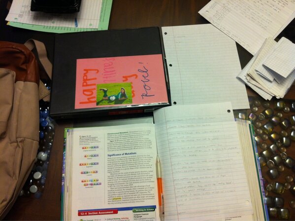 justinrobel's tweet image. Honors Bio can suck it. #tonsofhw #iwanttosleep #fml