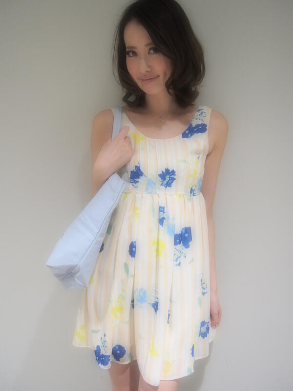 mercuryduo_com's tweet photo. 【プレゼント企画】@sweet_twjpと@mercuryduo_com両アカウントをフォロー＆RTで４月号掲載《ストライプ花柄フレアーOP》を５名様にプレゼント★1000円オフクーポンが３枚付いたsweet４月号をお見逃しなく！ http://t.co/bvJRBwyZ7Q