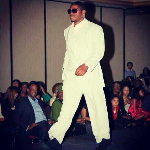 mychalsanford7's tweet photo. Do You Know That I #MerkAllRunways As Well? #GQ #LiveSmart And #DressSharp #MoreThanJustTheMusic #HaveSubstance http://t.co/vWr2t3AbGQ
