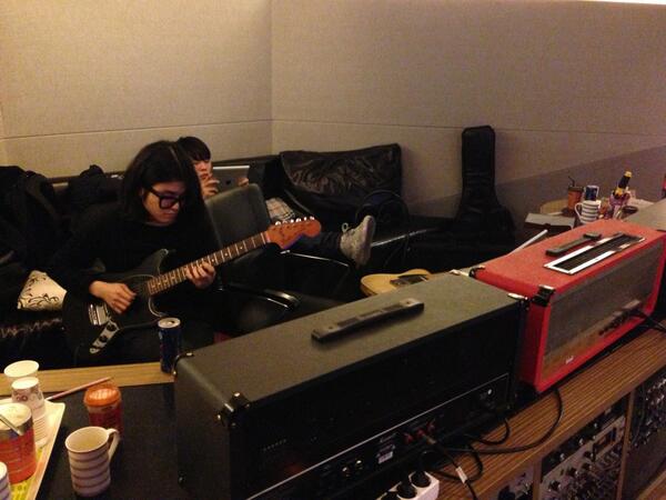 fantasticdrugst's tweet photo. 오랫만입니다 쉬는시간입니다 http://t.co/3rs5UdxIuw