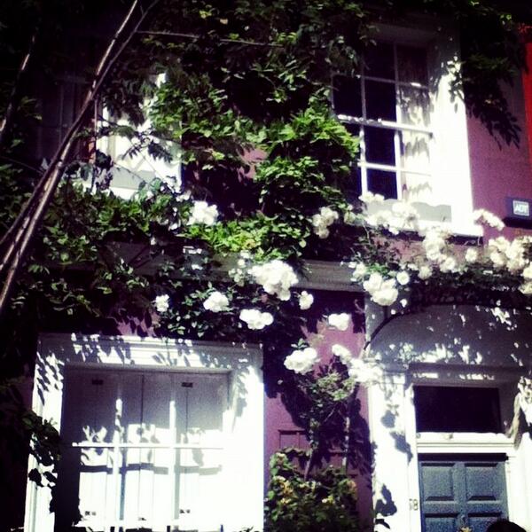 ClaraPalazzolo's tweet photo. Londra - Portobello Road 

♡ http://t.co/12z4TqDyar