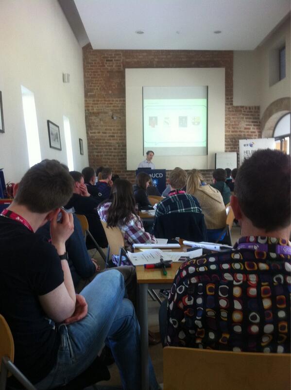 NovaUCD's tweet image. Conor Lynch, @socialmedia_ie talking about social media, connectors &amp;amp; business at #BTbootcamp @NovaUCD @connector_ie